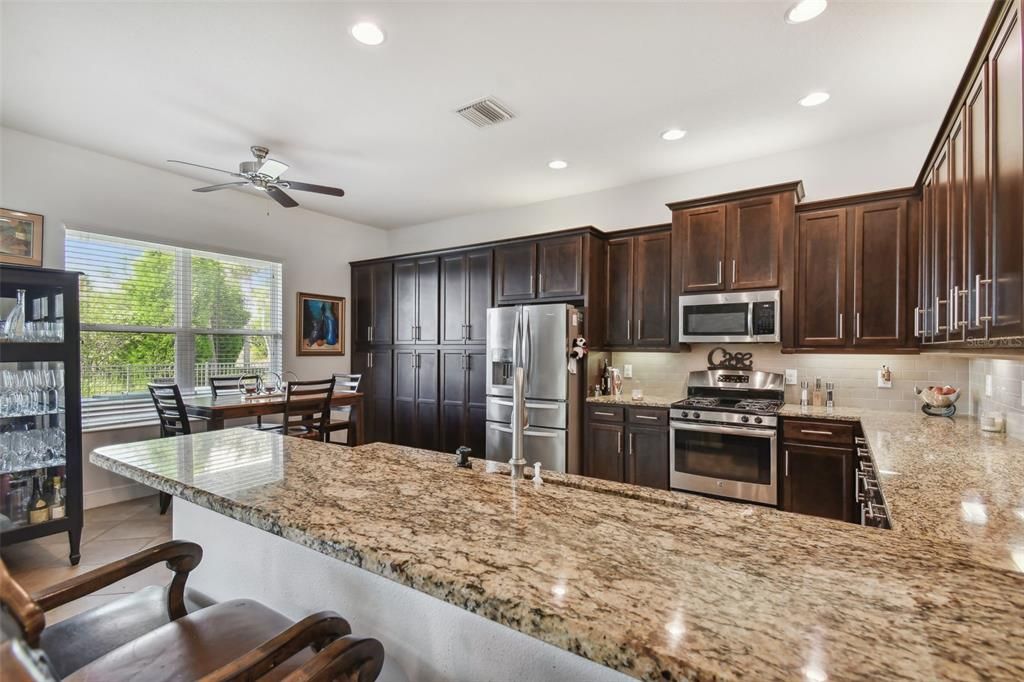 Dining room, Interior, Kitchen, Recessed Lighting, Stainless Steel Appliances