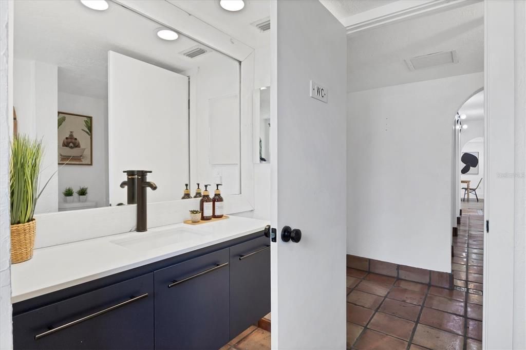 Bathroom, Interior, Recessed Lighting