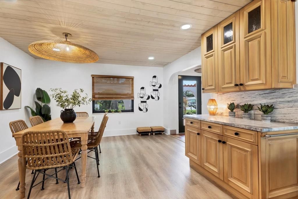 Dining room, Interior, Kitchen, Pendant Lights, Recessed Lighting, Wooden Ceilings, Wood Texture Flooring