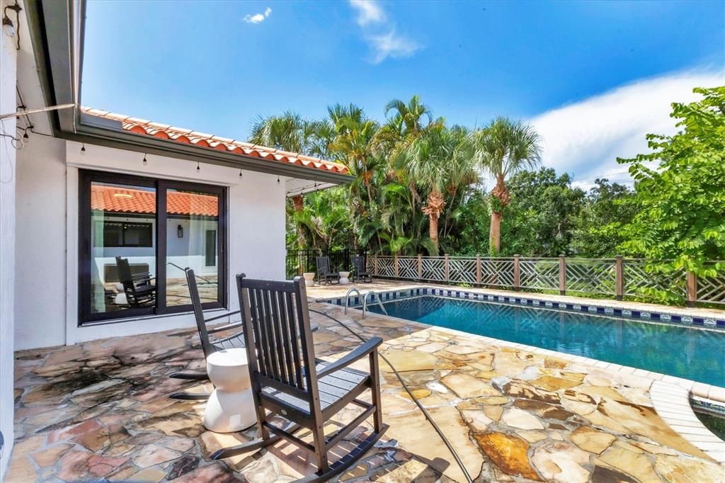 Exterior, Pool