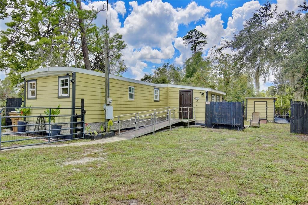 Backyard, Exterior