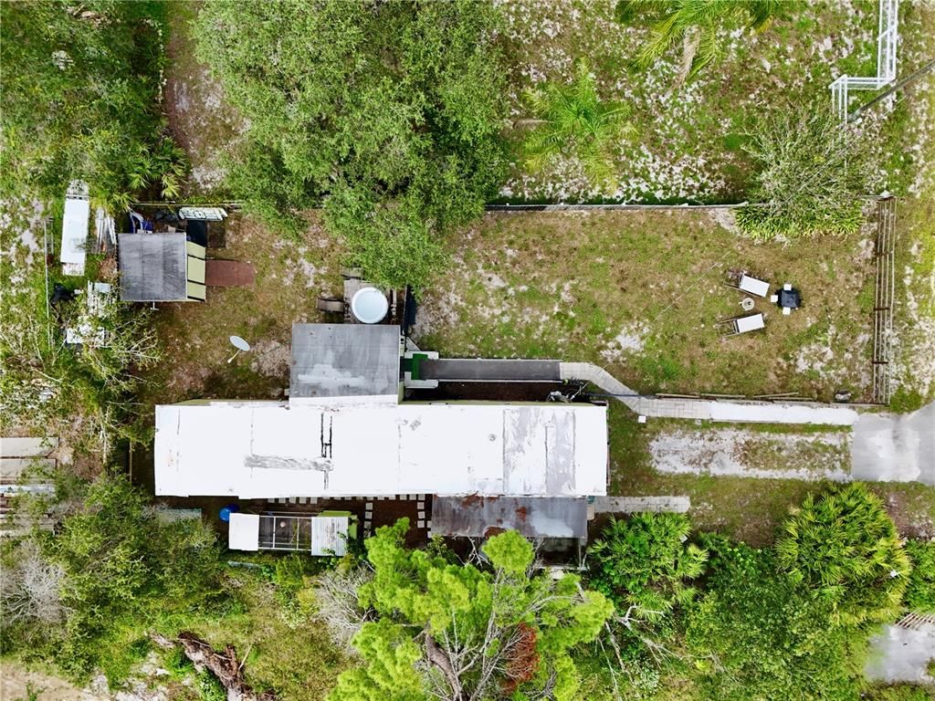 Exterior, Drone