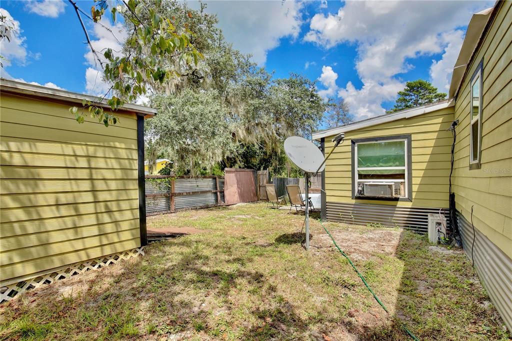 Backyard, Exterior