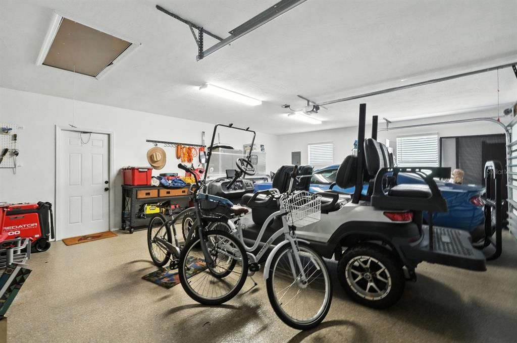 Garage, Interior