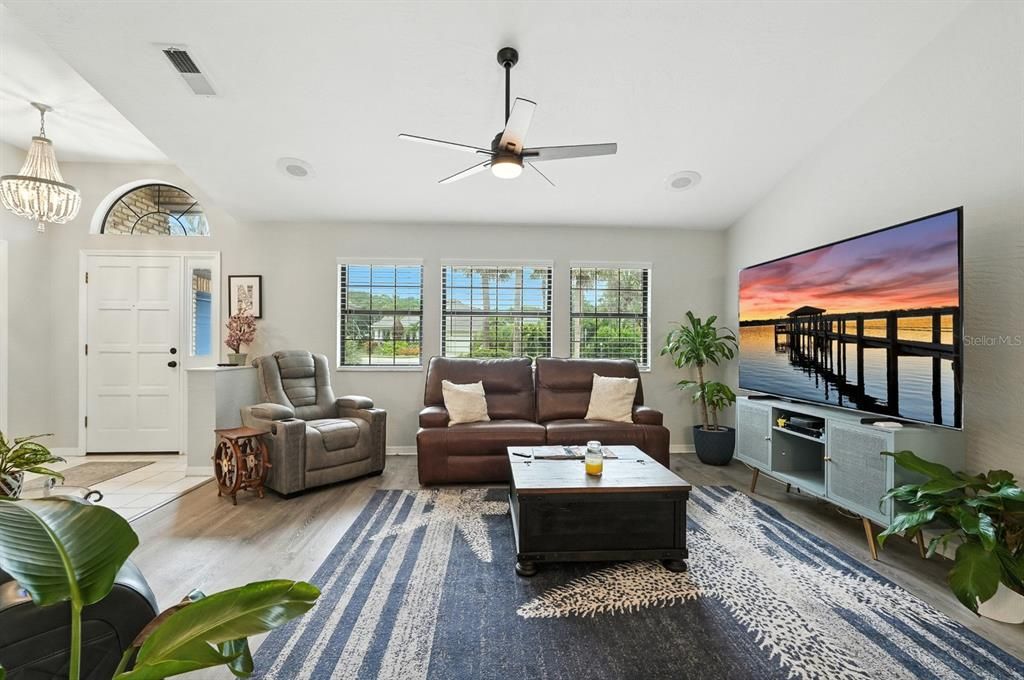 Interior, Living room, Pendant Lights, Wood Texture Flooring
