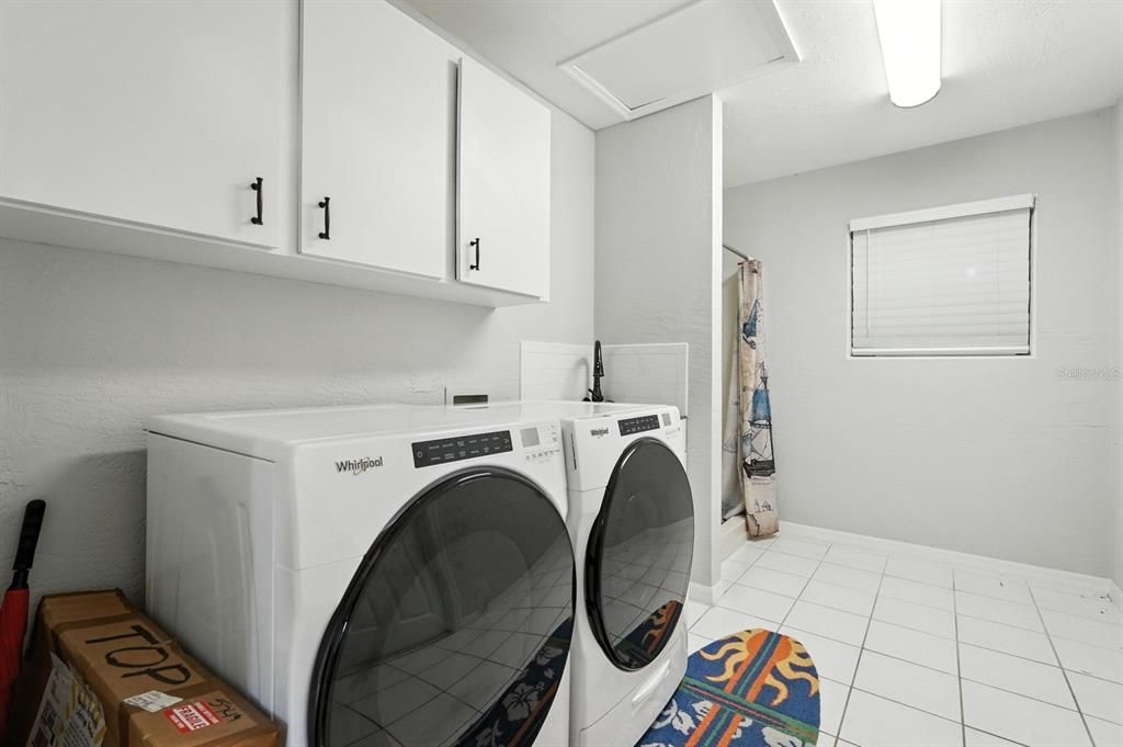 Interior, Washer