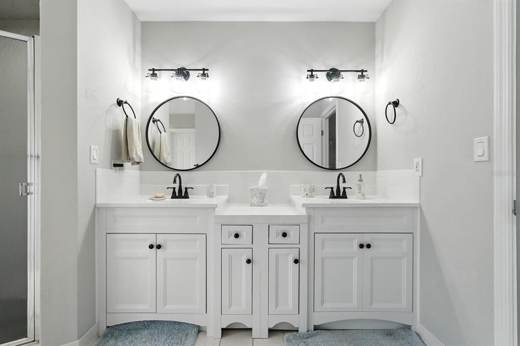 Bathroom, Dual Sink Vanities, Interior