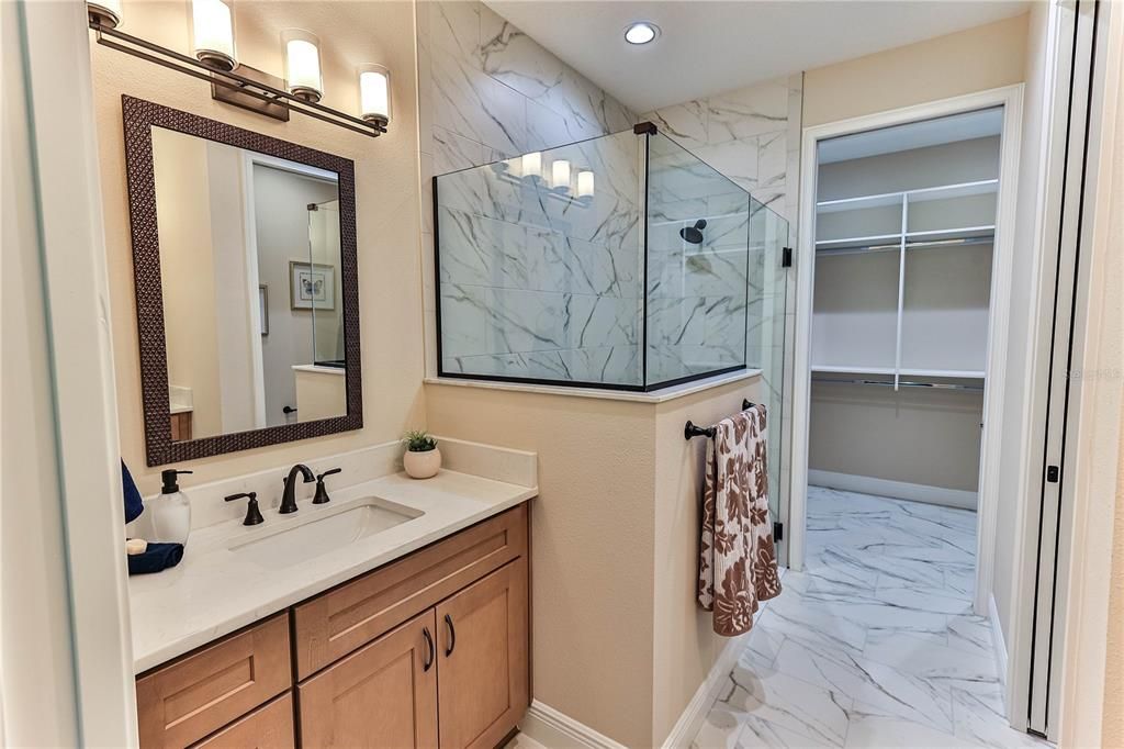 Bathroom, Interior, Marble, Marble Walls, Recessed Lighting