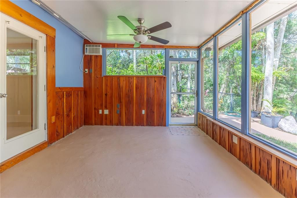 Empty room, Interior, Sun Room