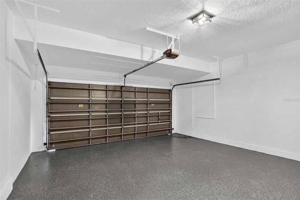 Garage, Interior