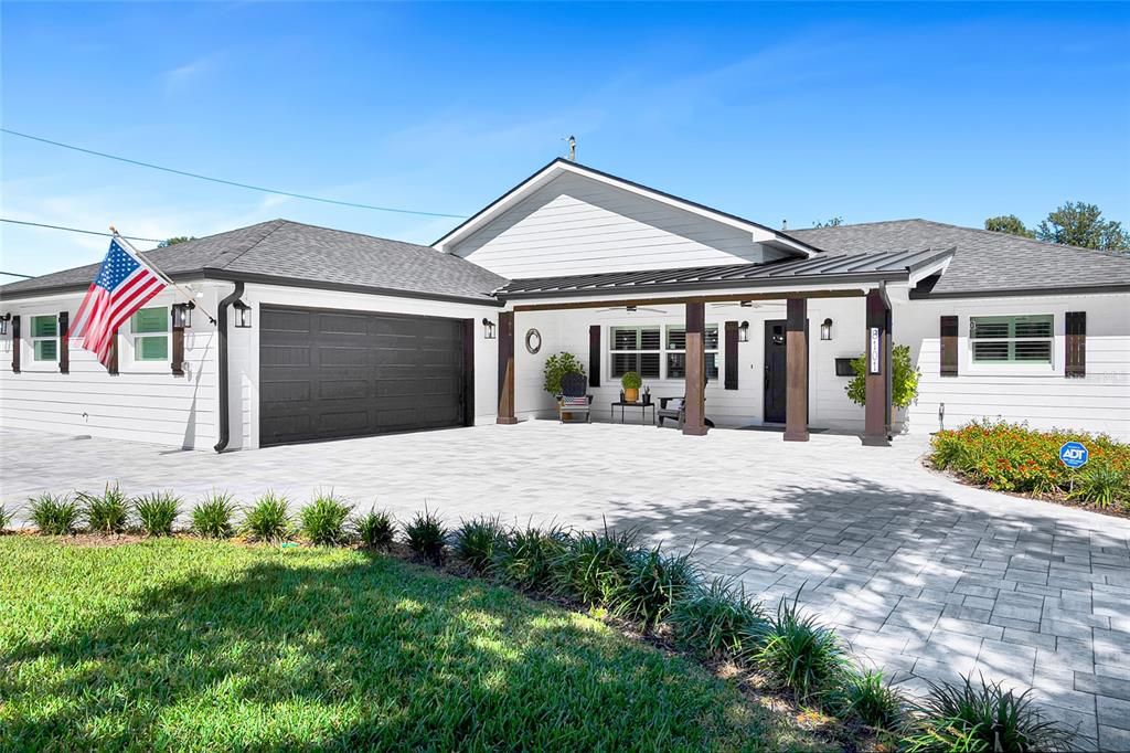 Attached, Exterior, Facade, Ranch