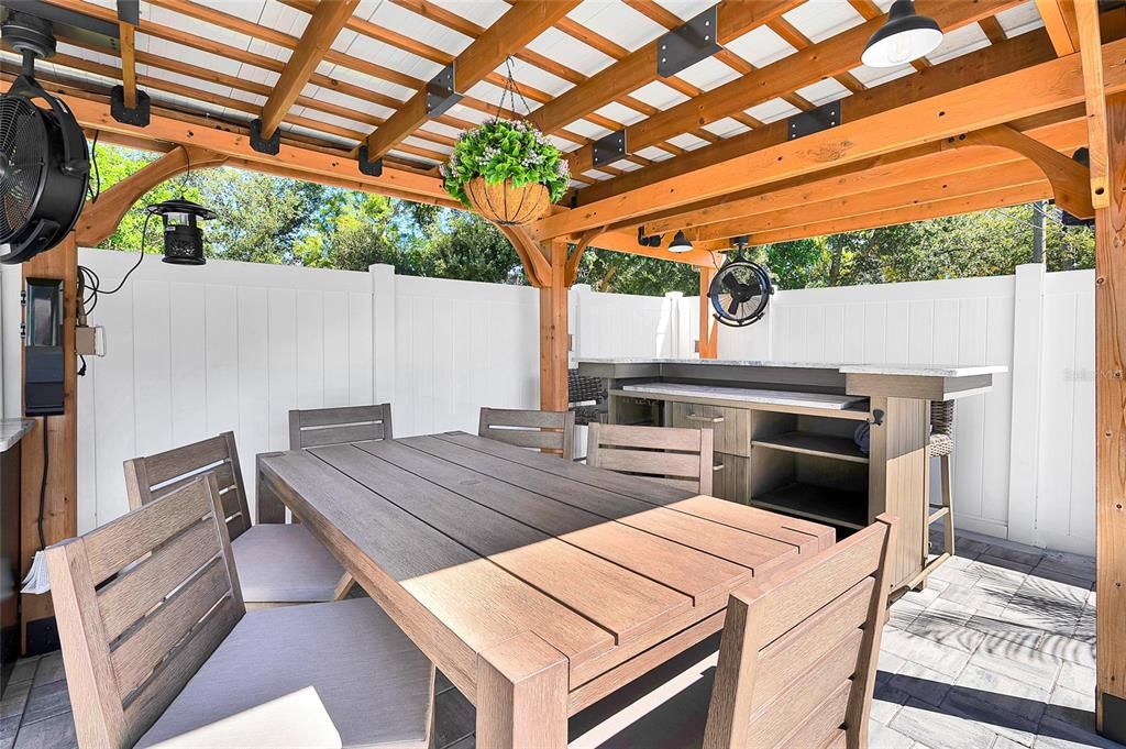 Exterior, Outdoor Kitchen