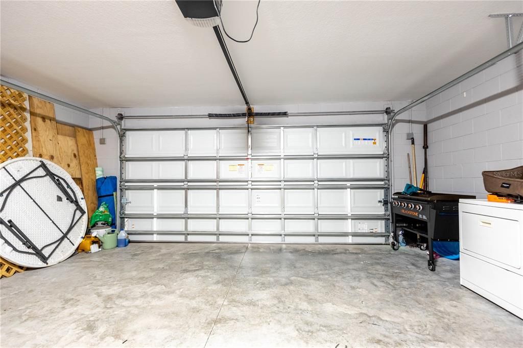 Garage, Interior