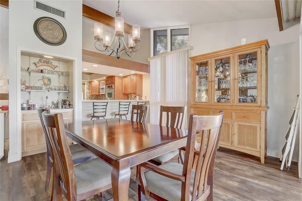 Chandelier, Dining room, Interior, Kitchen, Recessed Lighting, Wood Texture Flooring