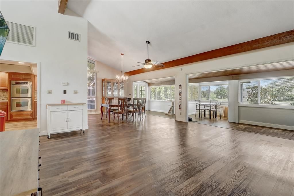 Chandelier, Dining room, Interior, Kitchen, Recessed Lighting, Wood Texture Flooring