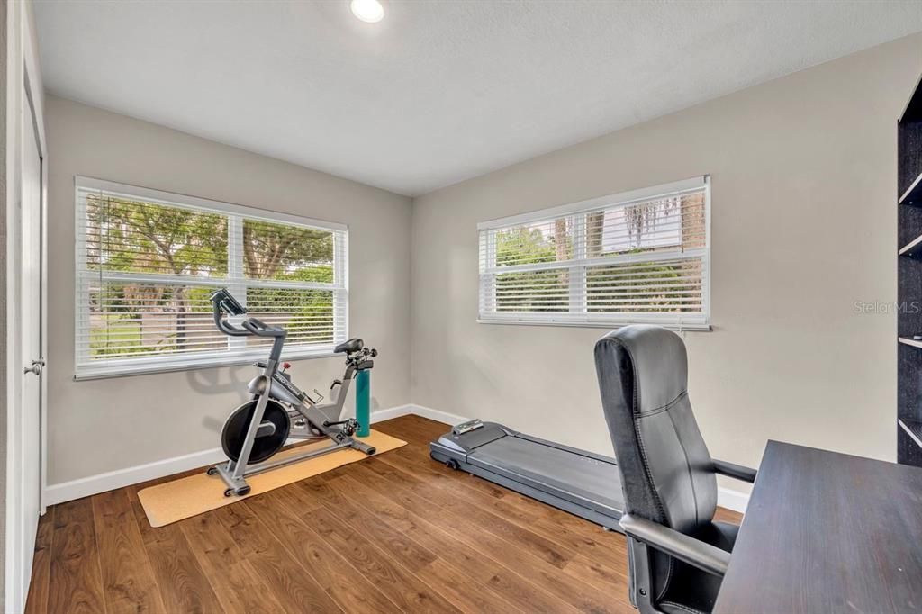 Fitness Equipment, Interior, Recessed Lighting, Wood Texture Flooring