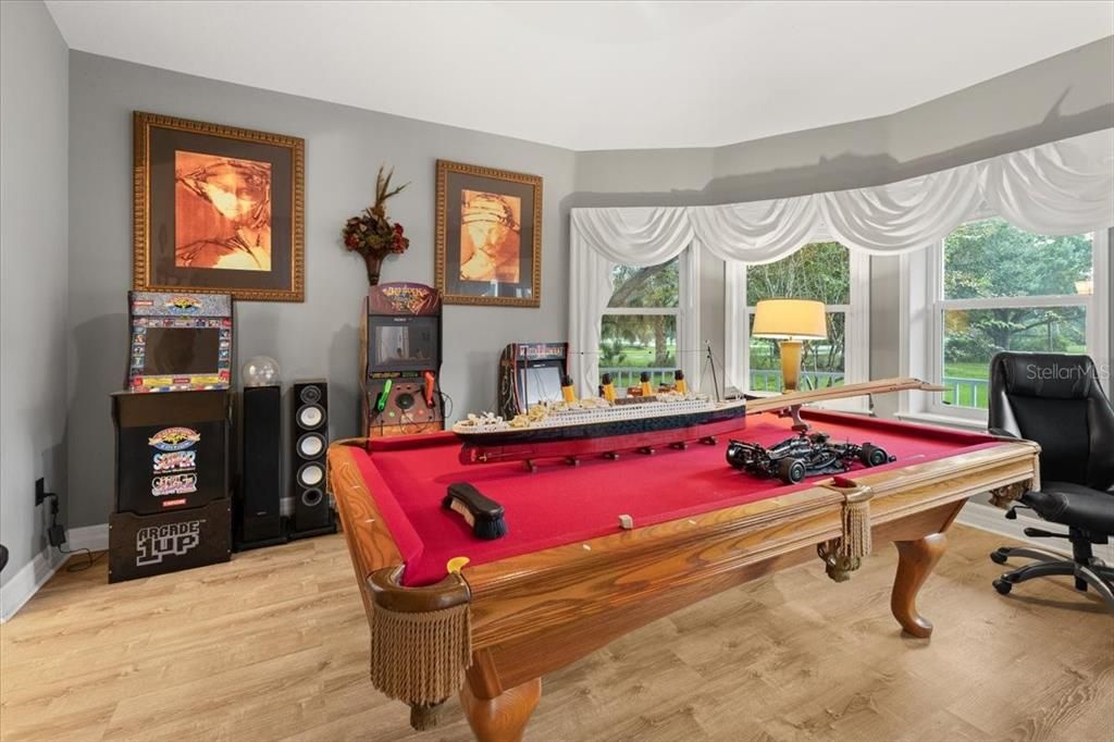 Billiard Table, Game Room, Interior, Wood Texture Flooring