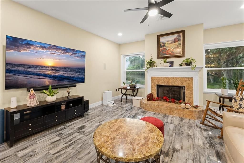 Dining room, Fireplace, Interior, Recessed Lighting, Wood Texture Flooring