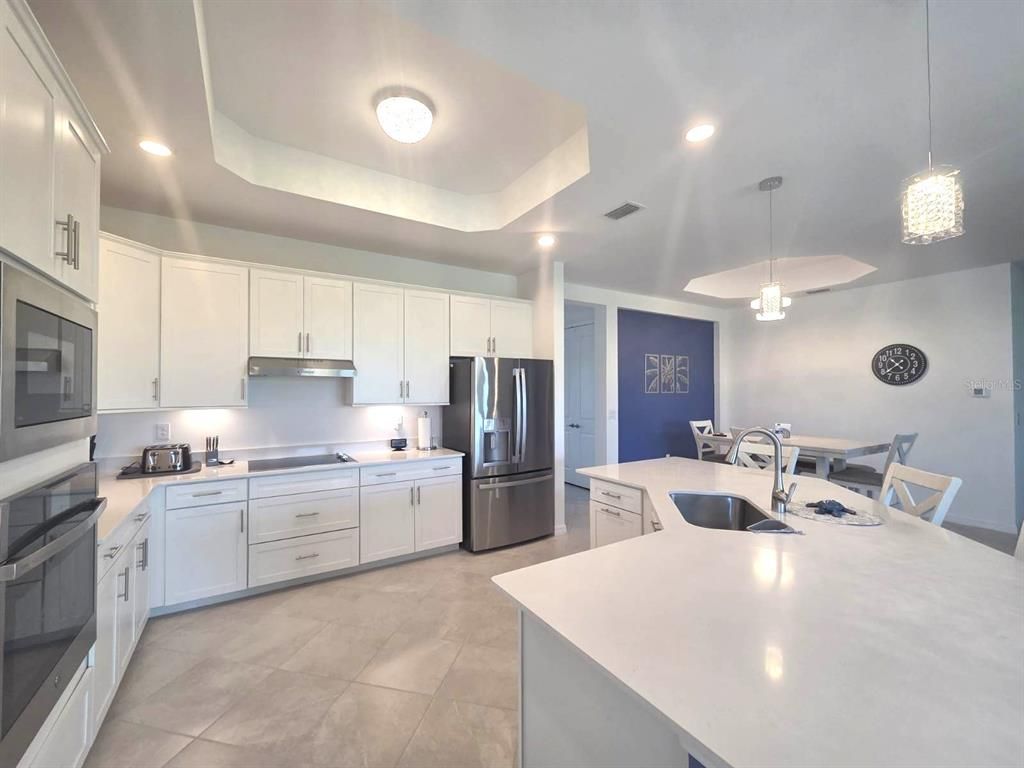 Dining room, Interior, Kitchen, Pendant Lights, Recessed Lighting