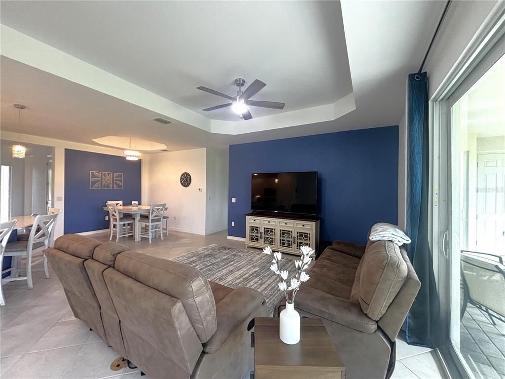 Dining room, Interior, Living room, Pendant Lights