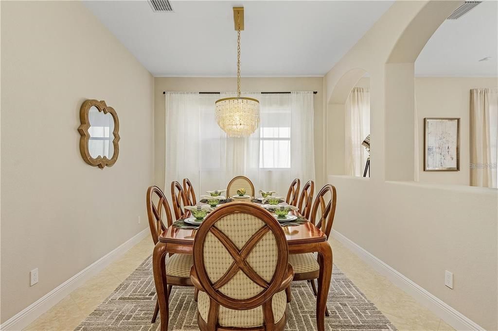 Chandelier, Dining room, Interior