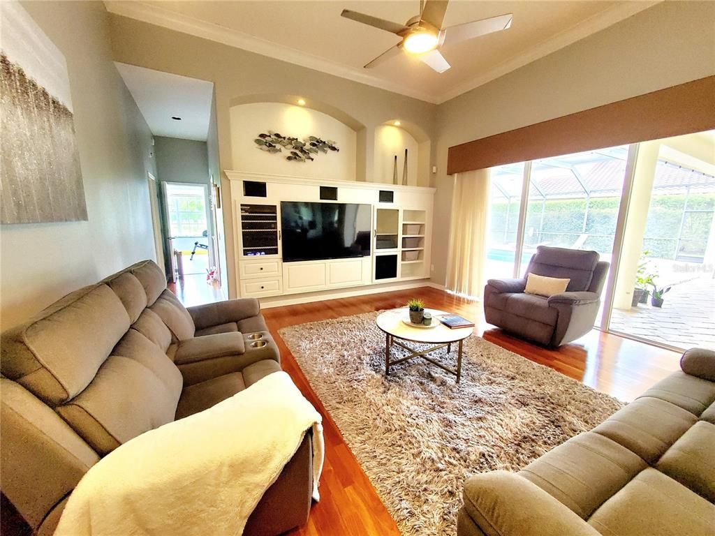 Interior, Living room, Recessed Lighting, Wood Texture Flooring