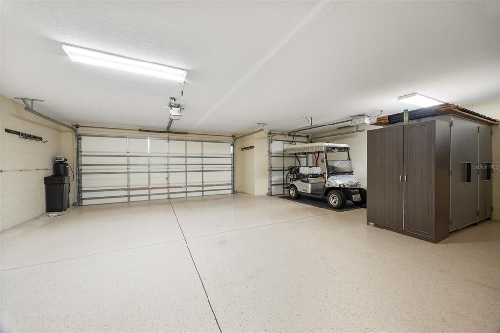 Garage, Interior
