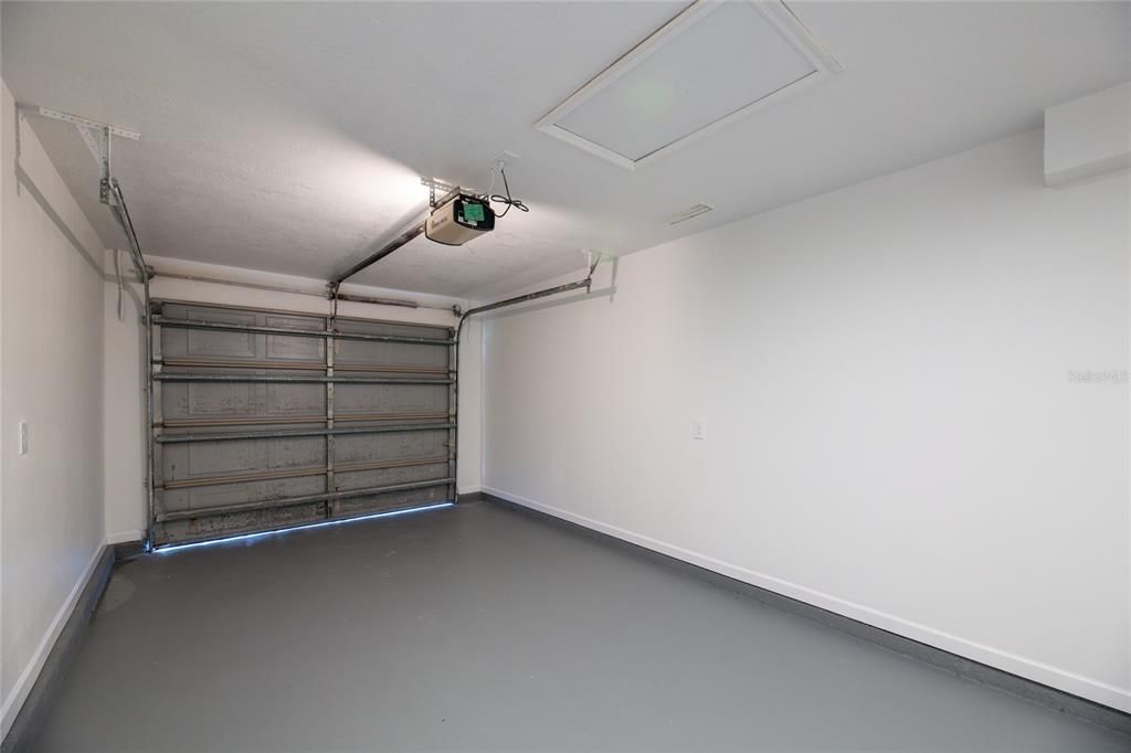 Garage, Interior