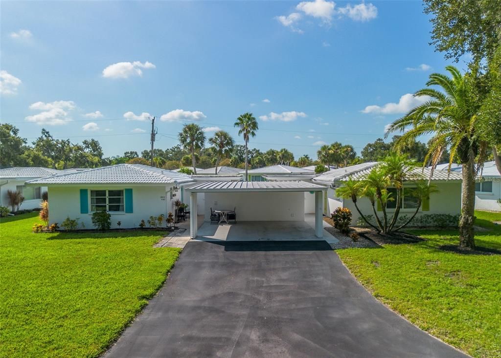 Backyard, Exterior, Facade, Ranch