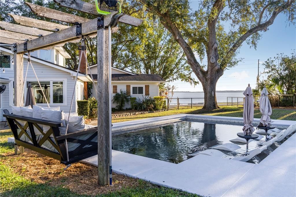 Exterior, Pool, Water