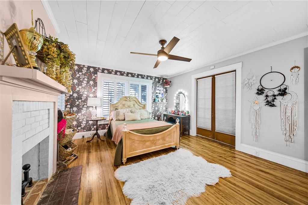 Bedroom, Fireplace, Interior, Wood Texture Flooring