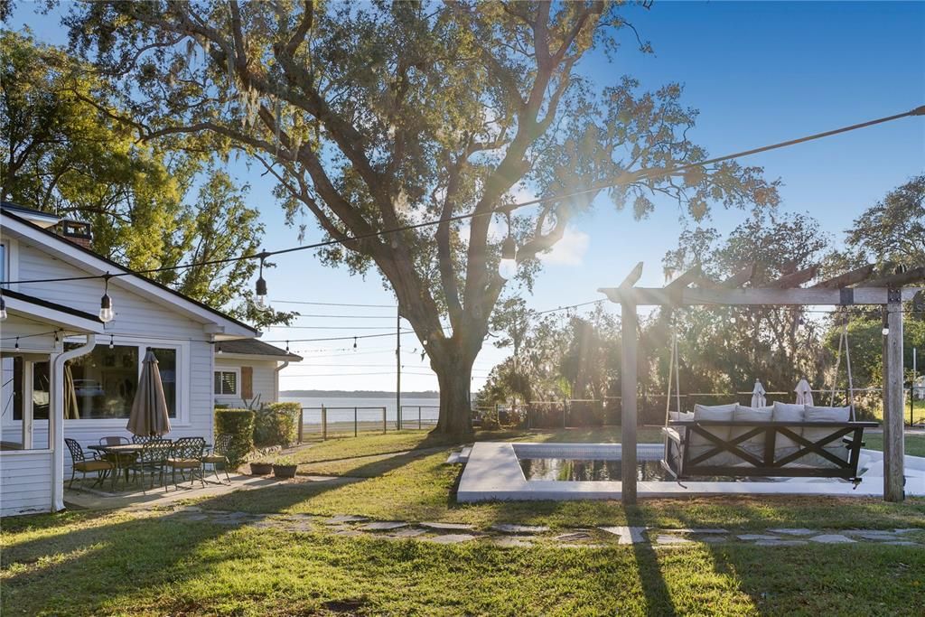 Backyard, Exterior