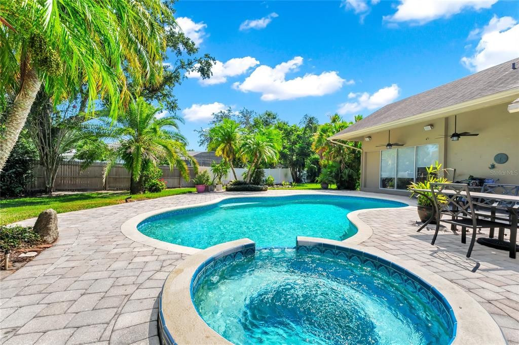 Exterior, Pool