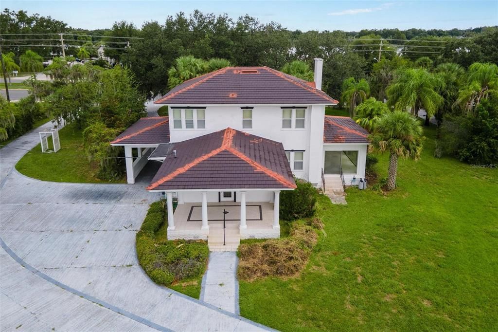 Exterior, Drone
