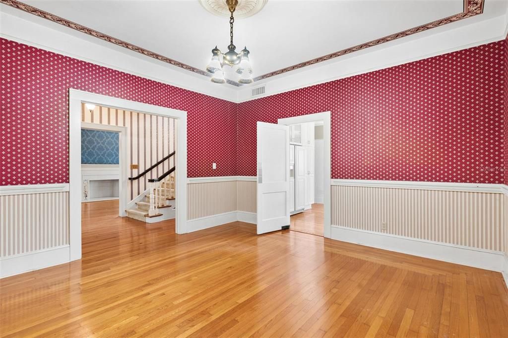 Empty room, Interior, Pendant Lights, Wood Texture Flooring