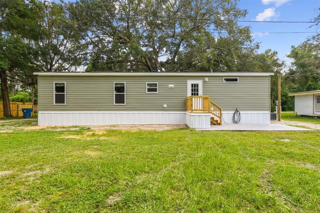 Backyard, Exterior