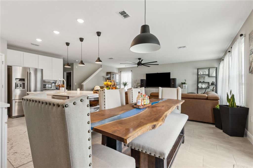 Dining room, Interior, Kitchen, Living room, Pendant Lights, Recessed Lighting, Stainless Steel Appliances