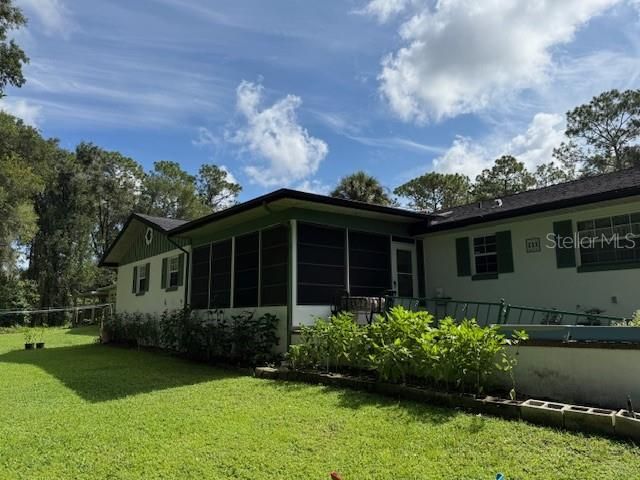 Backyard, Exterior