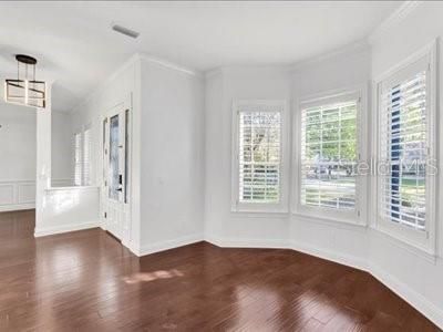 Empty room, Interior, Pendant Lights, Wood Texture Flooring