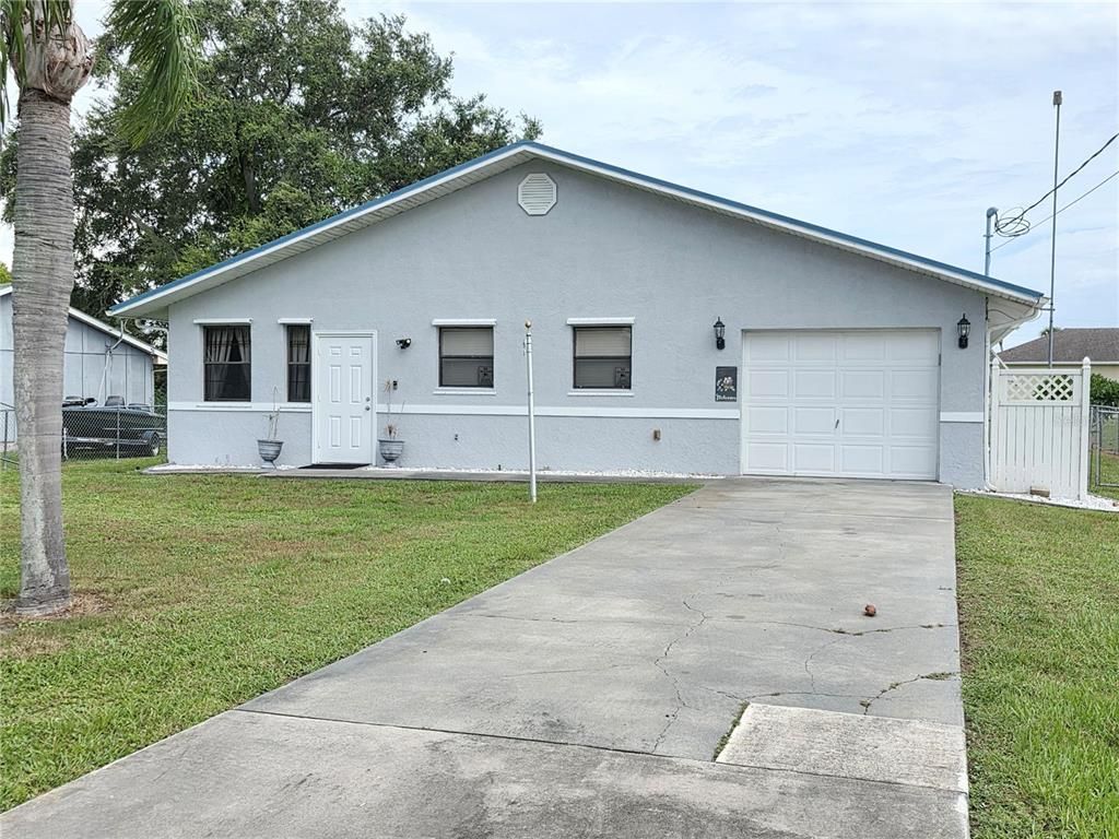 Attached, Backyard, Exterior, Facade, Ranch