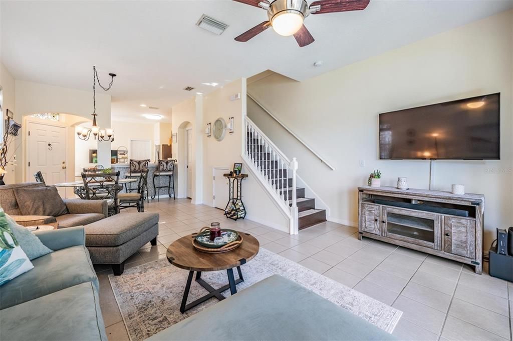Chandelier, Dining room, Interior, Kitchen, Living room, Recessed Lighting
