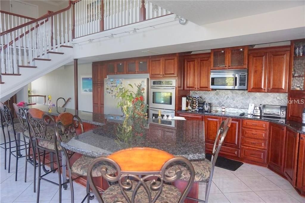 Dining room, Interior, Kitchen, Stainless Steel Appliances