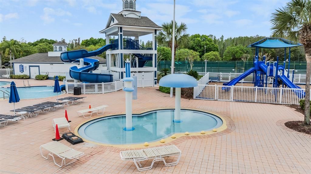 Exterior, Playground, Pool