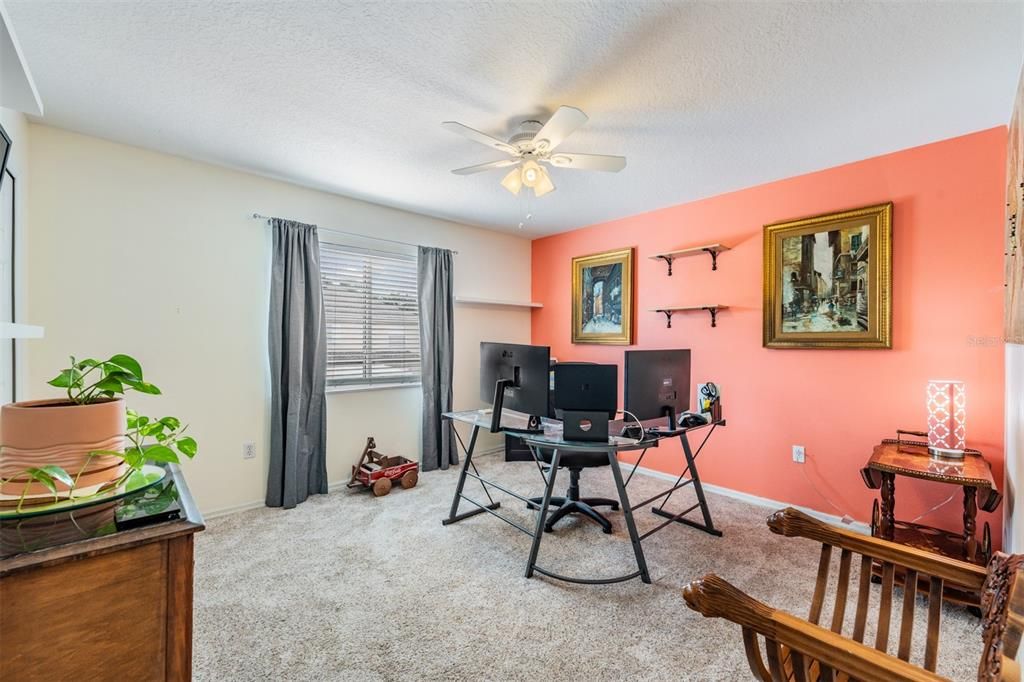 Home Office, Interior