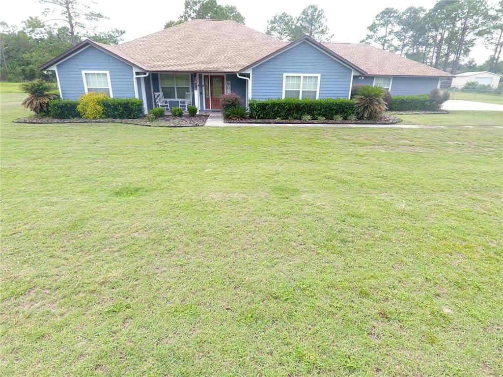 Backyard, Exterior, Facade, Ranch