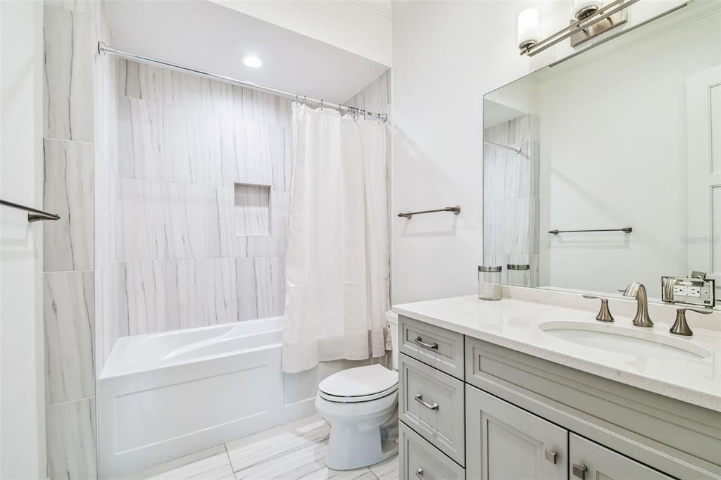 Bathroom, Interior, Marble, Recessed Lighting