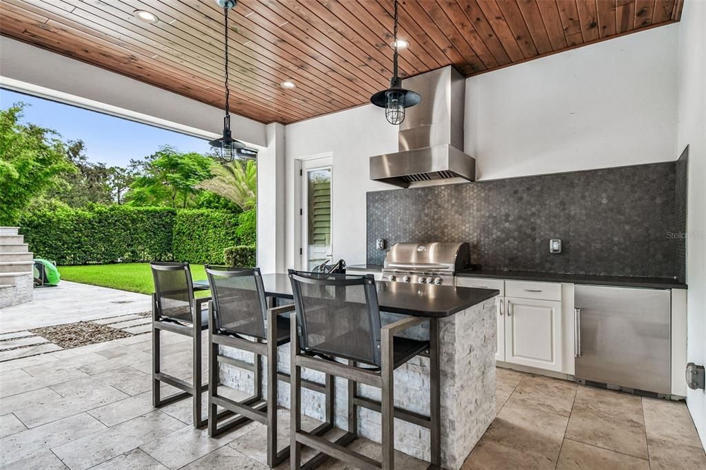 Exterior, Outdoor Kitchen