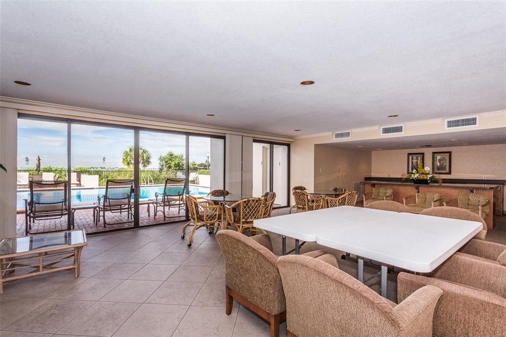 Dining room, Interior, Living room, Recessed Lighting, Water