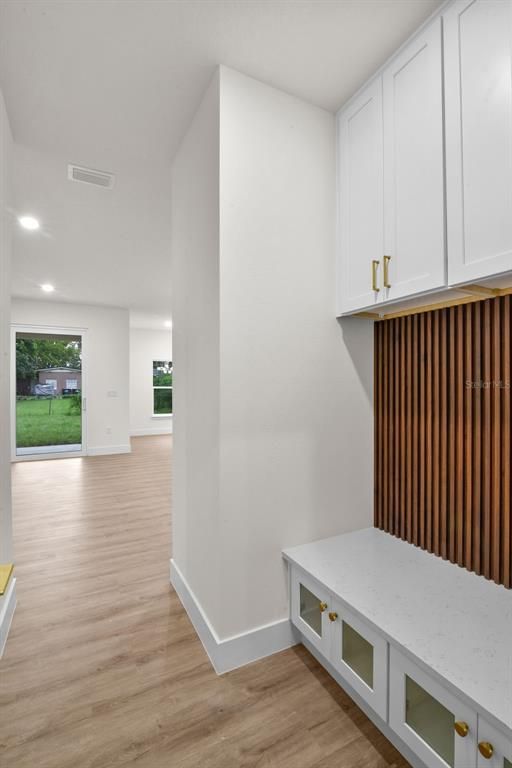 Interior, Recessed Lighting, Wood Texture Flooring