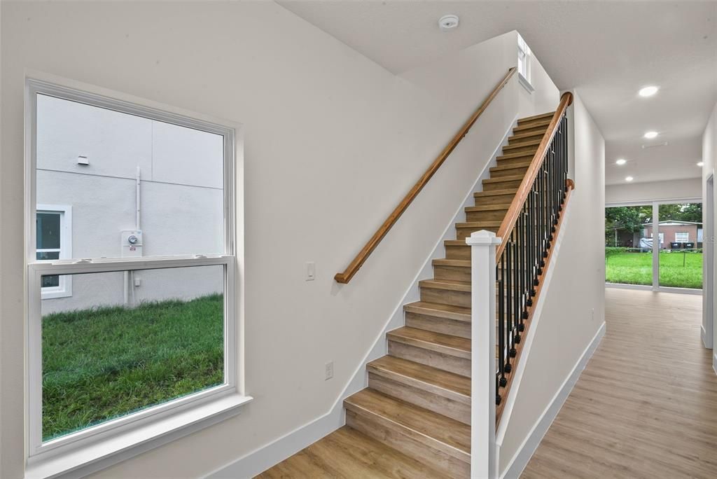 Interior, Recessed Lighting, Wood Texture Flooring